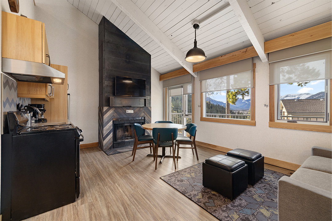 Mountain Cabin -Living Room