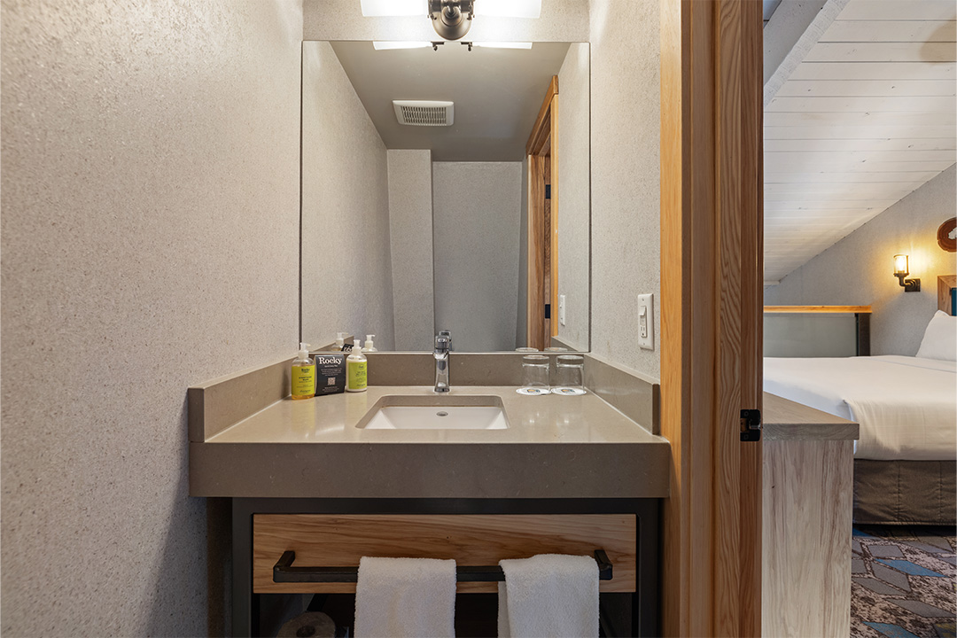 One Bedroom Three Queen Condo - Bath