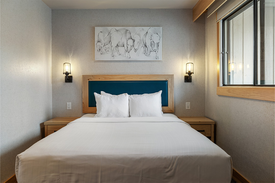One Bedroom One King Condo - King Bed