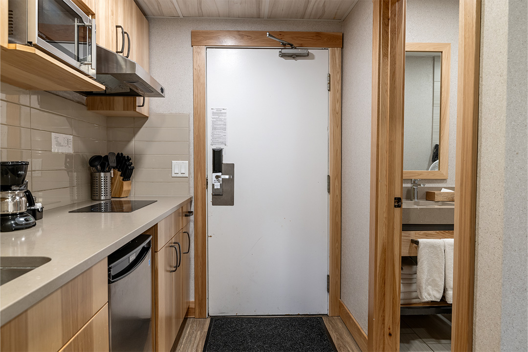 Standard Suite - Kitchen