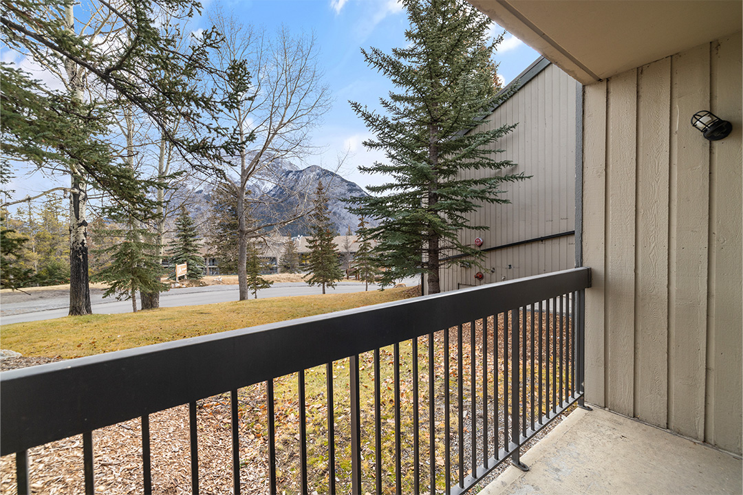 Studio Condo - Balcony