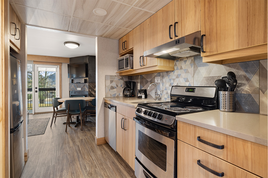 Studio Condo - Kitchen
