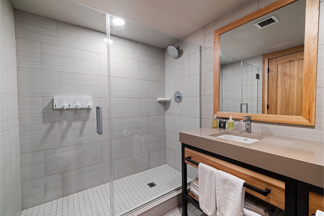 Superior Suite - Bathroom